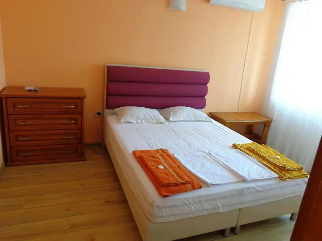 Apartment Moni 2