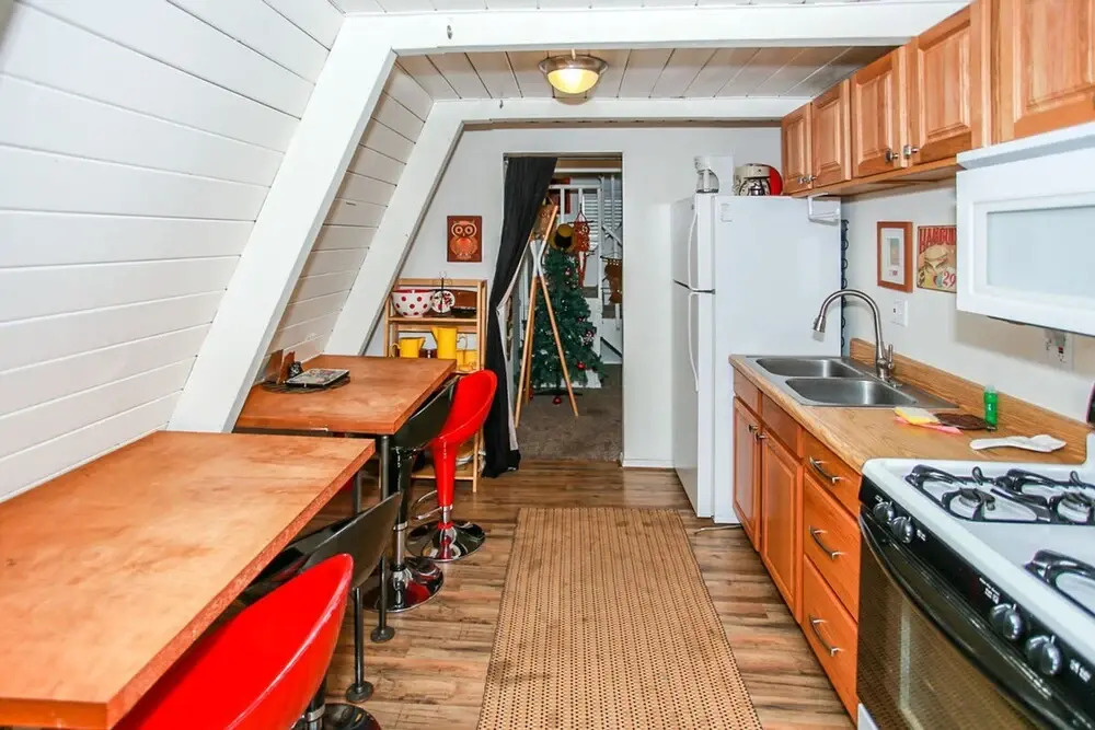 Sunrise Cottage-1800 by Big Bear Vacations