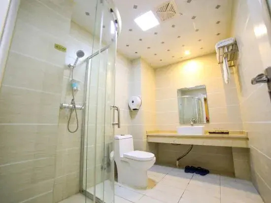 Xingshan Luoma Holiday Hotel