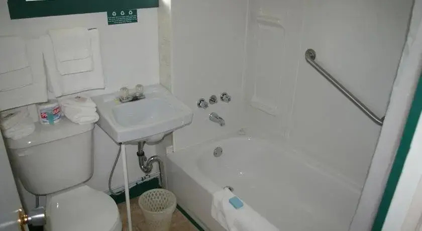 Shuswap Lake Motel & Resort
