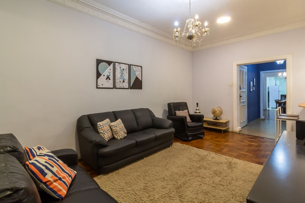 2 Minutes From Copacabana Beach A306