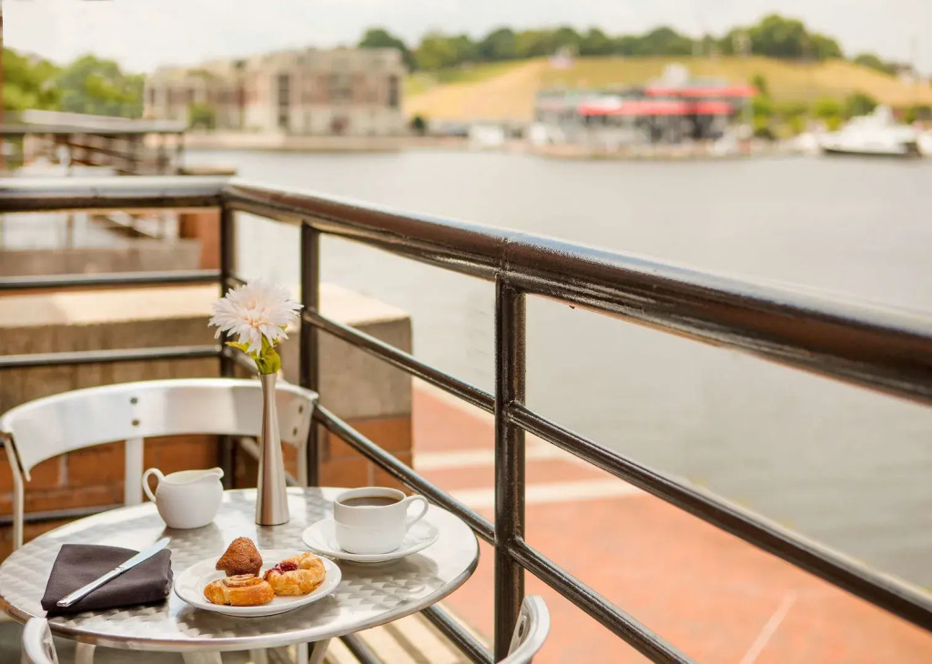Pier 5 Hotel Baltimore