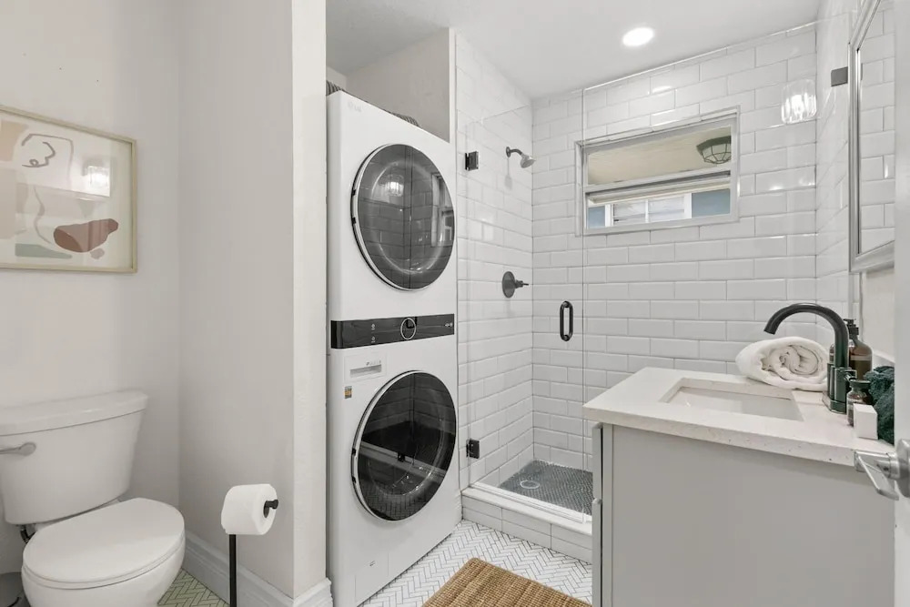 NEW Soho Sanctuary - Gorgeous Apartment Steps to S Howard Ave With Fenced Yard