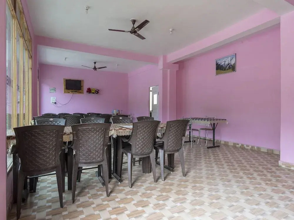 OYO 17400 Home River View Stay 18 Mile