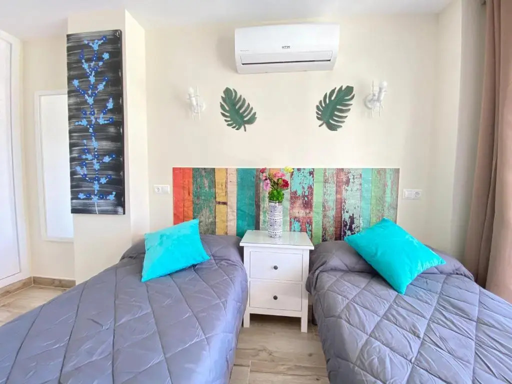 Modern 1 Bedroom Seaside Apartment with Pool