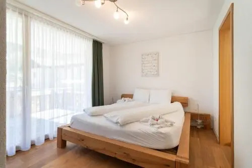Chalet Apartments Iseltwald