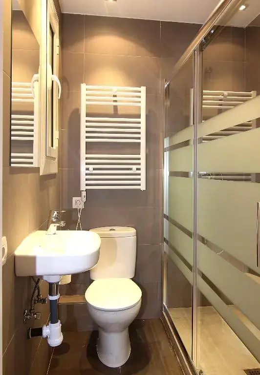 Classbedroom Fira Business Apartment