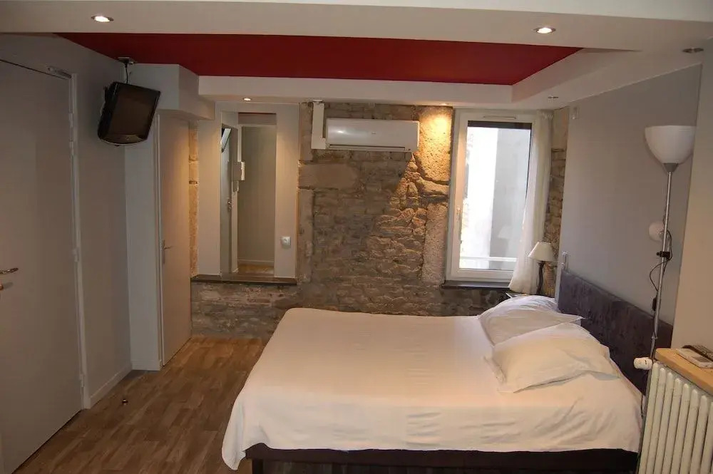 Hotel De La Tour