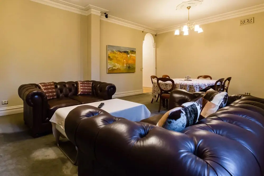 HANNA, 3BDR Melbourne Apartment