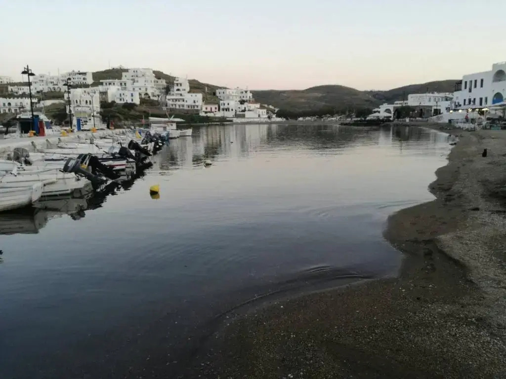 Enjoy Cyclades studios & suites
