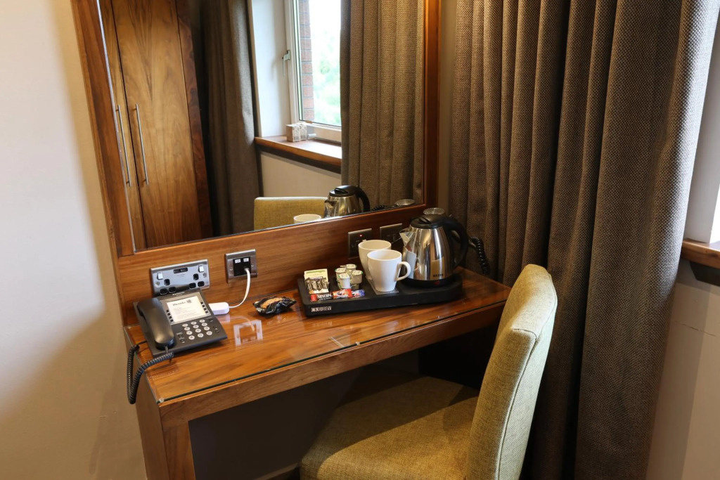 Mondo Hotel