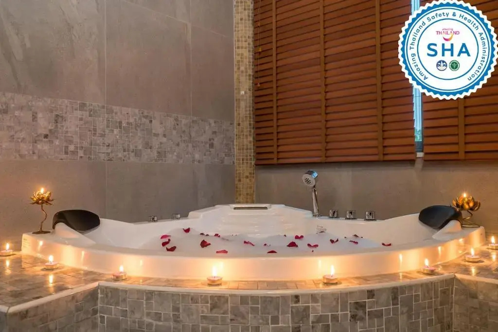 4BR Entertainment Villa Stan - Pool, Gym, Sauna & Jacuzzi