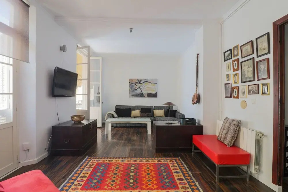 Rustic Two Bedroos Apartment With Terrace