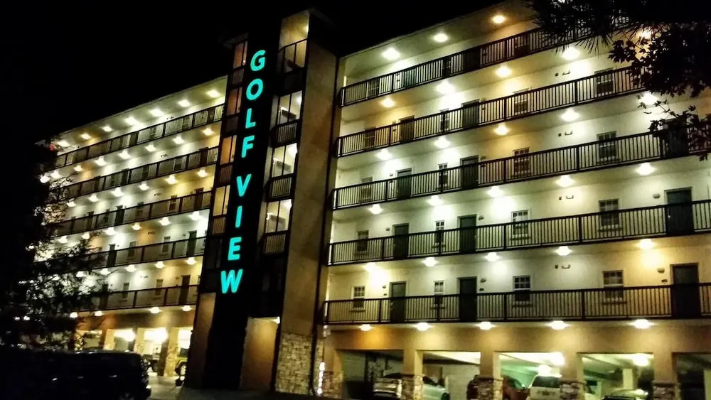 2103 Golf View Towers Lazy Bears Den