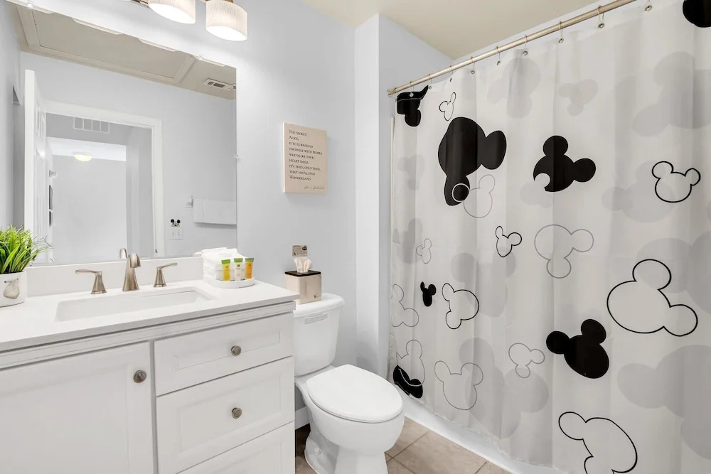 Newly Renovated Stylish Villa with Star Wars Mickey and Safari Themed Rooms #3TV4706