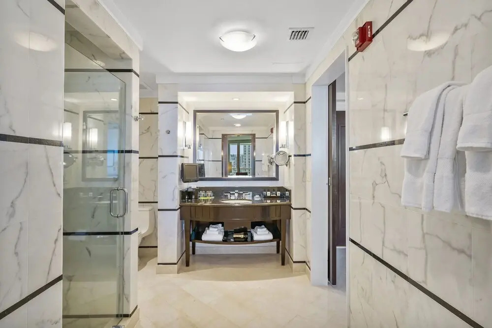Junior Suite 2 At Sorrento Residences- Miami Beach 1 Bedroom Home by RedAwning