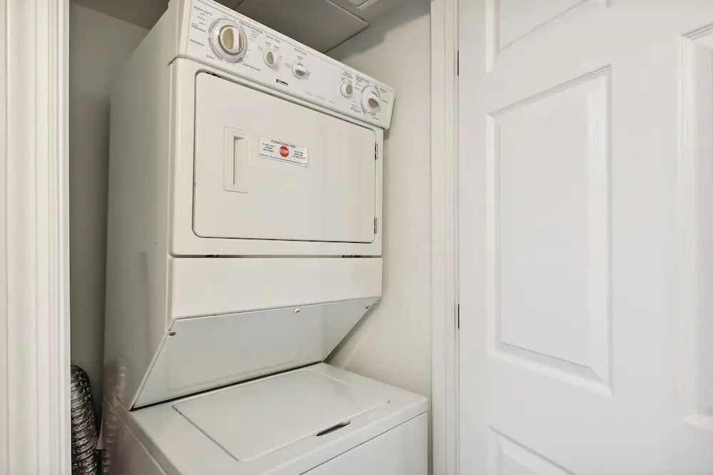 Seacrest 715B is a 2 BR Gulfside on Okaloosa Island by RedAwning