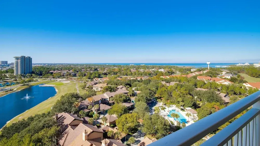 Luau I 7402/7404 - Flr14 - 3BR 3BA - "hurry Sundown"