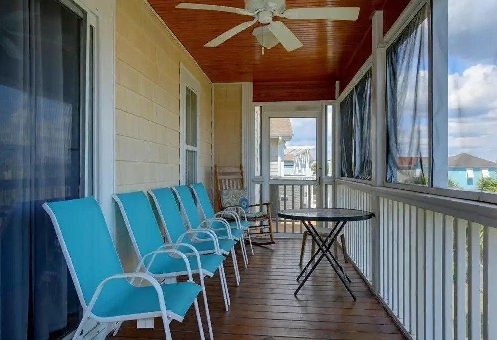 Casa de la Playa by RedAwning