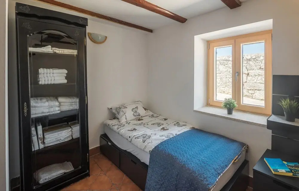 2 Bedroom Beautiful Home In Vrsar