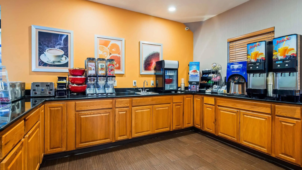 Comfort Inn & Suites Harrisburg-Hershey North