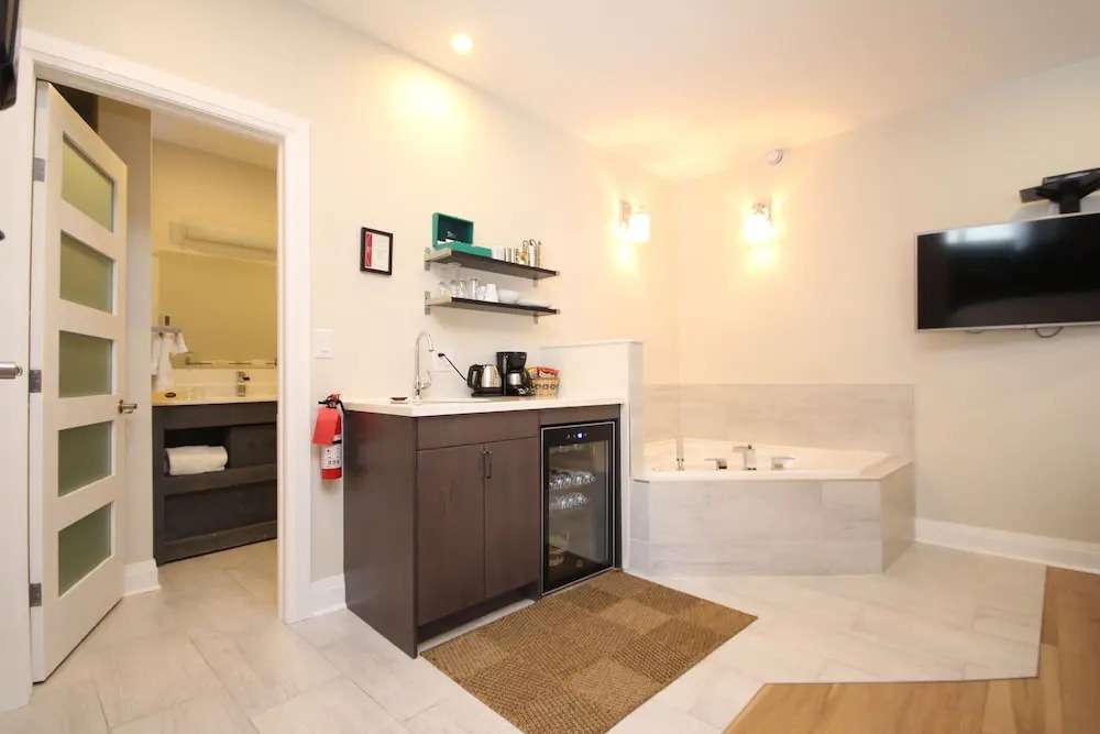 Kemptville Suites
