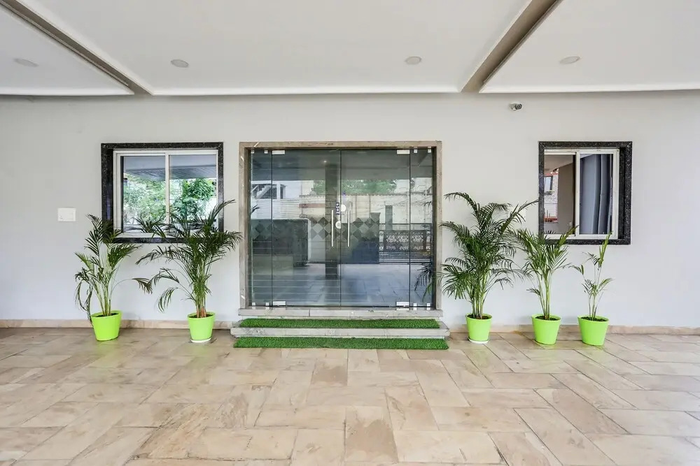 FabHotel Johar Inn