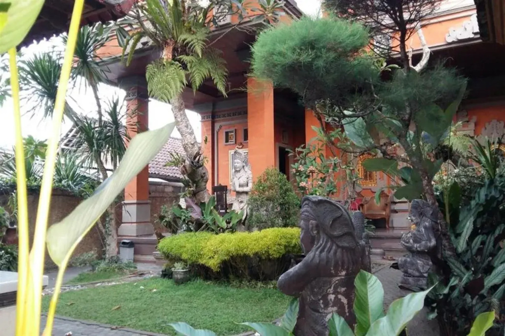 Desak Putu Putra Home Stay