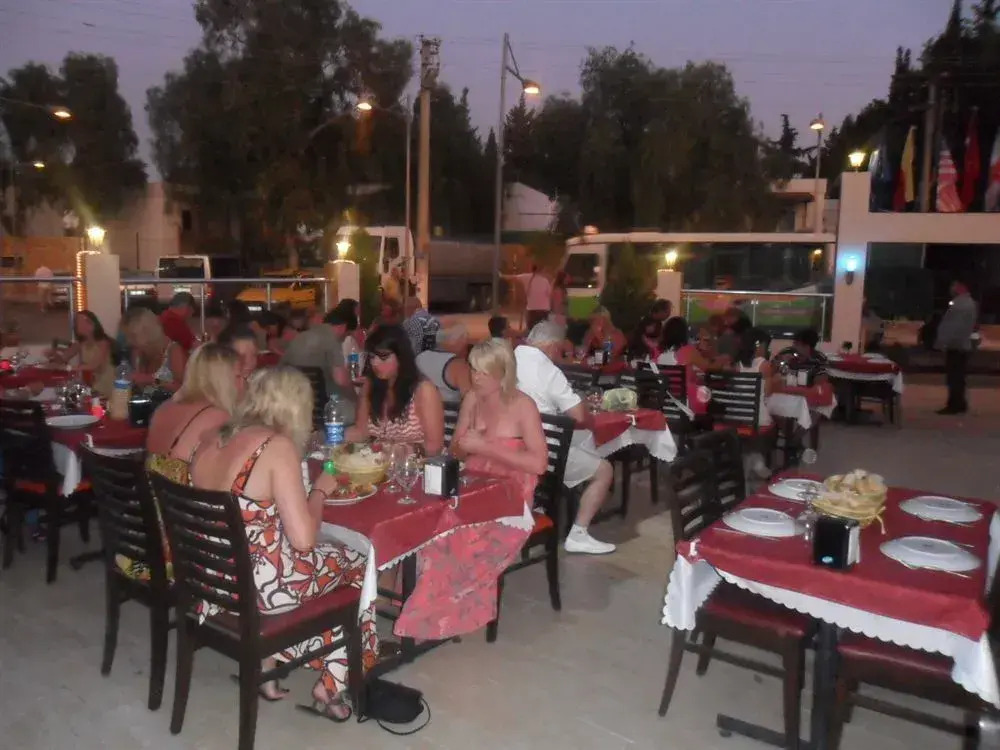 Club Arya Apart Hotel