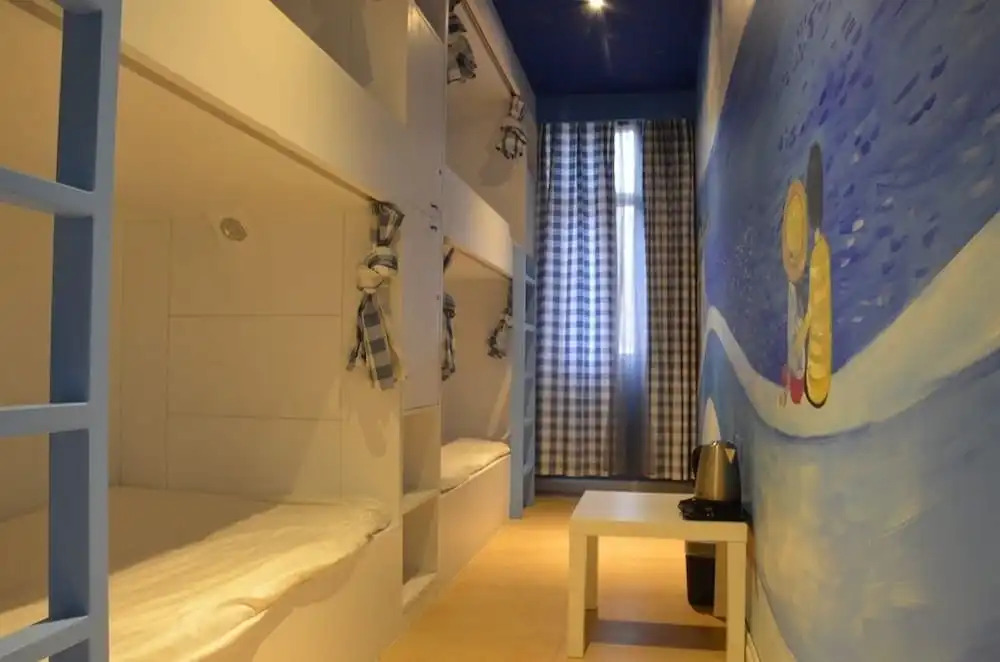 ShangriLa Free Life Youth Hostel