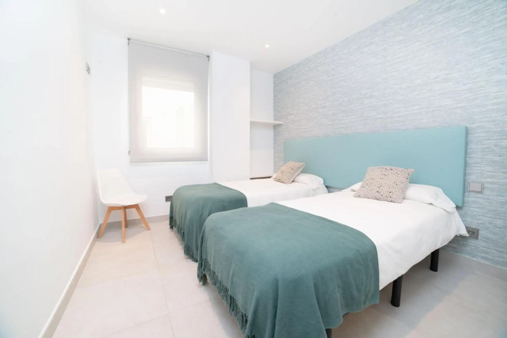 Modern 2 Bedroom Apartment, with Sea Views, in Playas del Duque - Puerto Banús