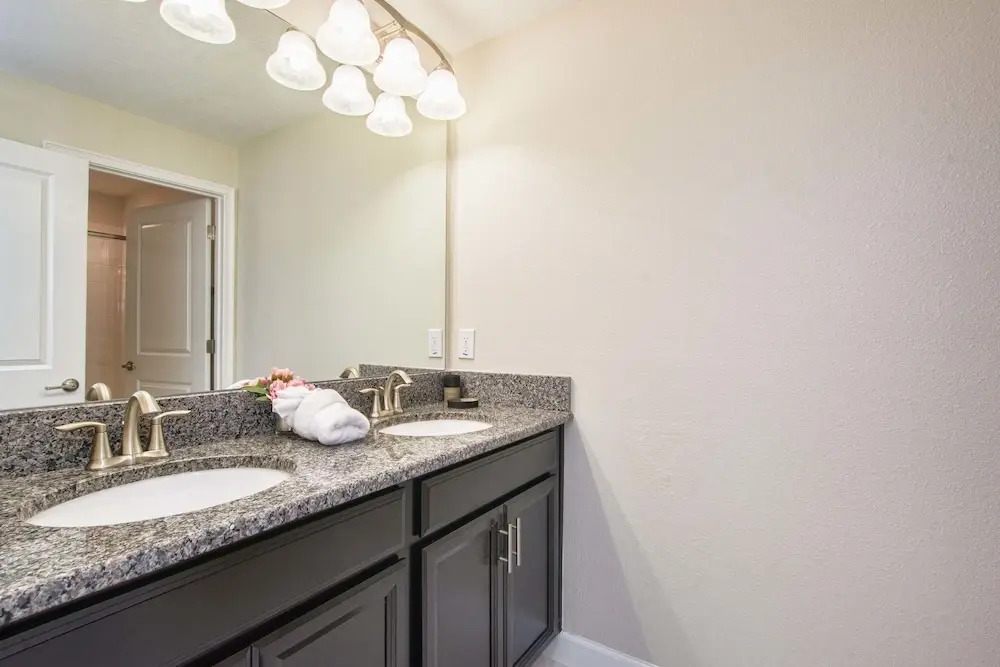 Storey Lake 4 Bedroom Townhome w Splashpool - 1625ST