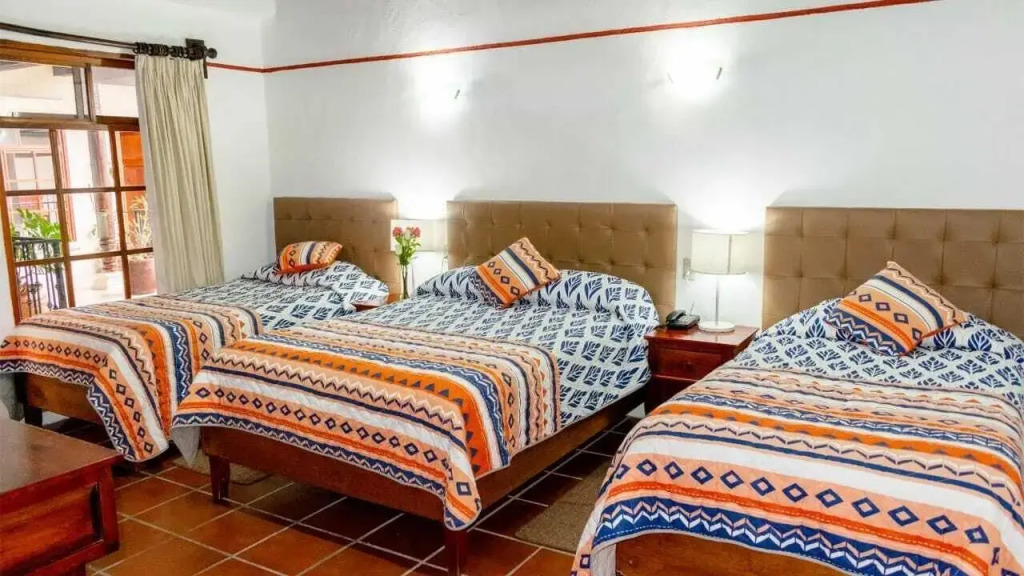 posada el castellano