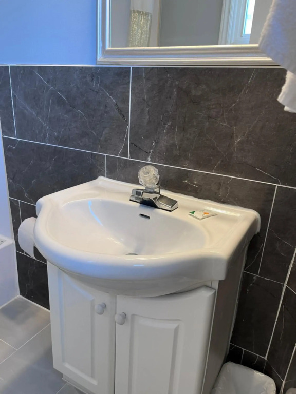Knights Inn - Park Villa Motel, Midland
