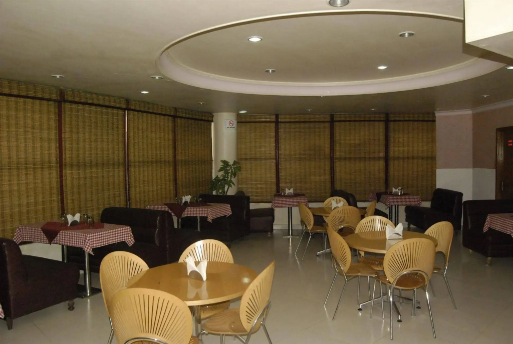 Hotel Teg Royal