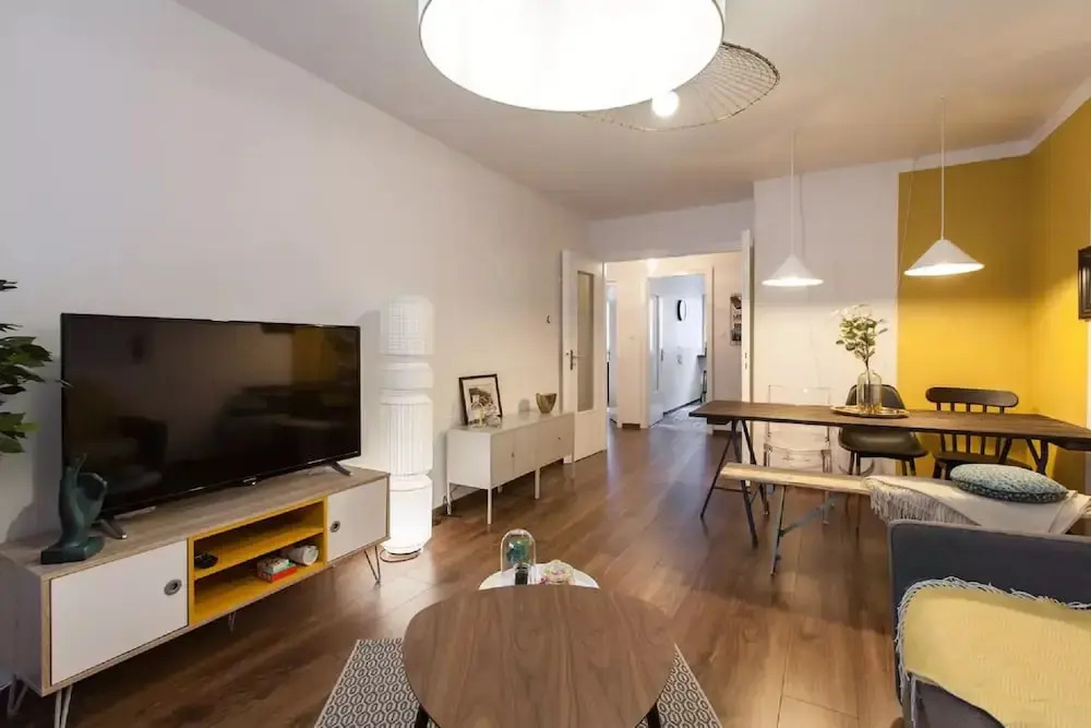 Must City Center Apartment