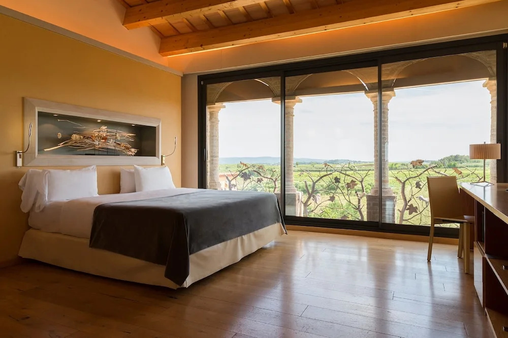 Can Bonastre Wine Resort, The Originals Relais (Relais du Silence)