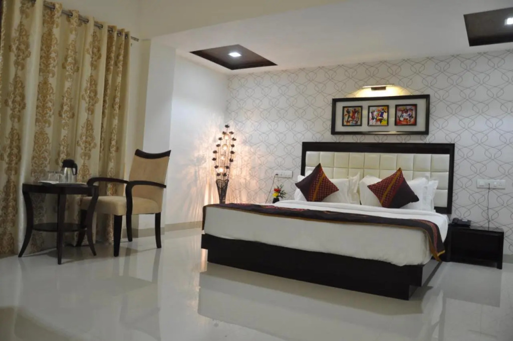 Krishna Inn