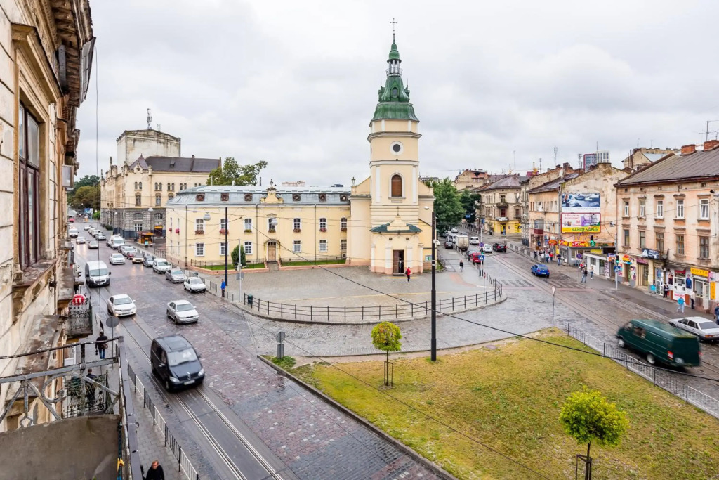 Modern Apartment in Old City Center