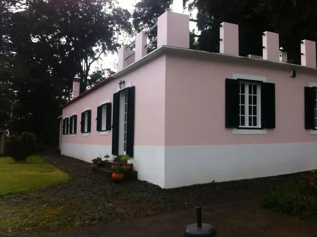Villa-sleeps2-garden-private park