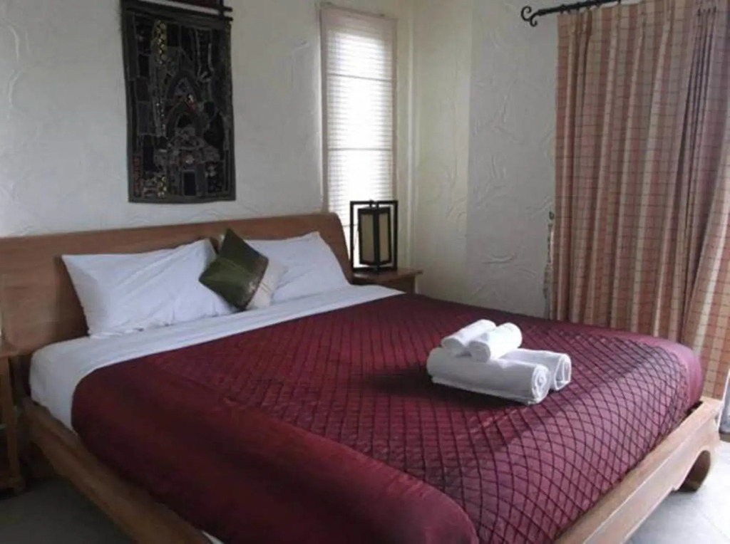 Nirvana Guesthouse & Hostel