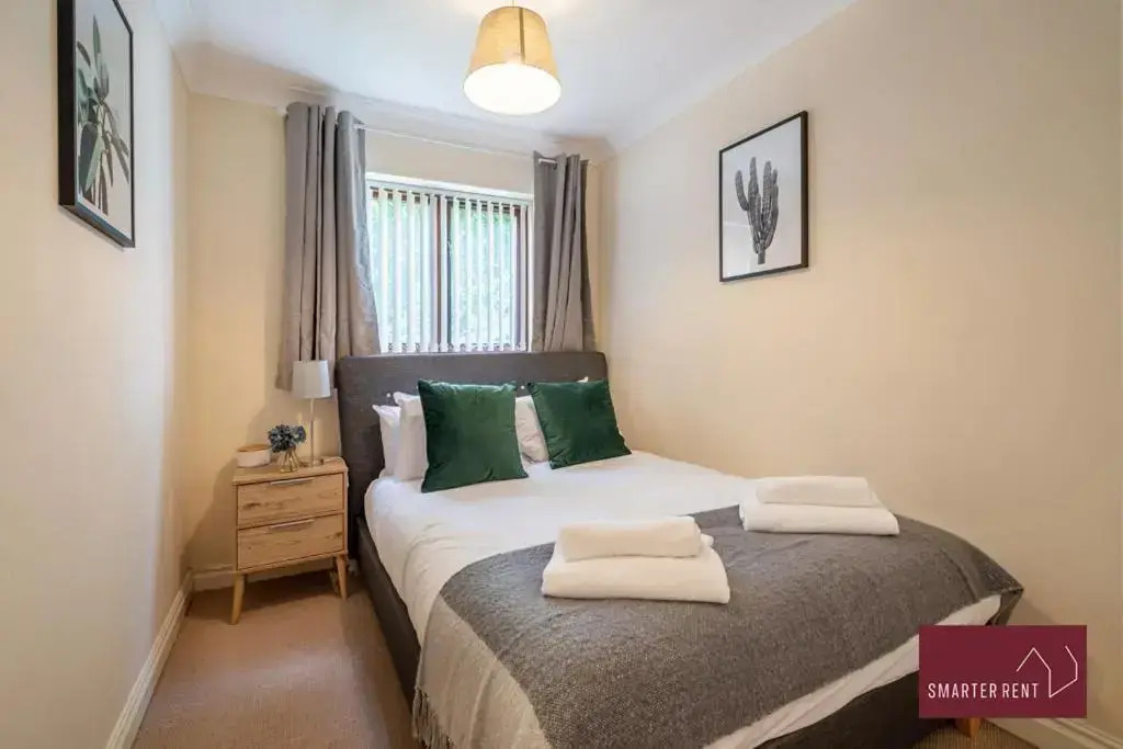 Maidenhead - 2 Bed & Parking