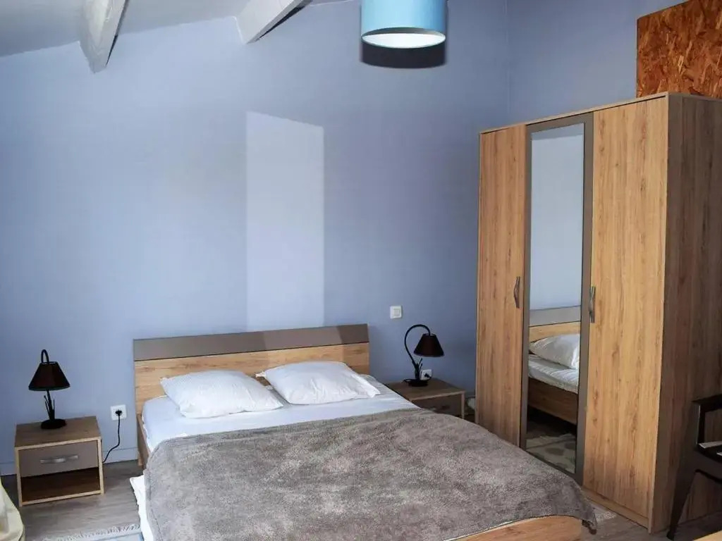 Maison à Perros-Guirec avec jardin, cour, cheminée, WIFI et proche du port de Ploumanach - FR-1-368-62