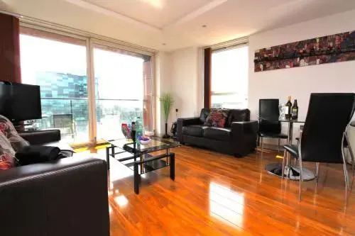 Media City LOWRY Apartment 4 Guests 2 Bed