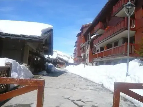 Apartment Ecrin des Neiges - Val Claret-1 by Interhome