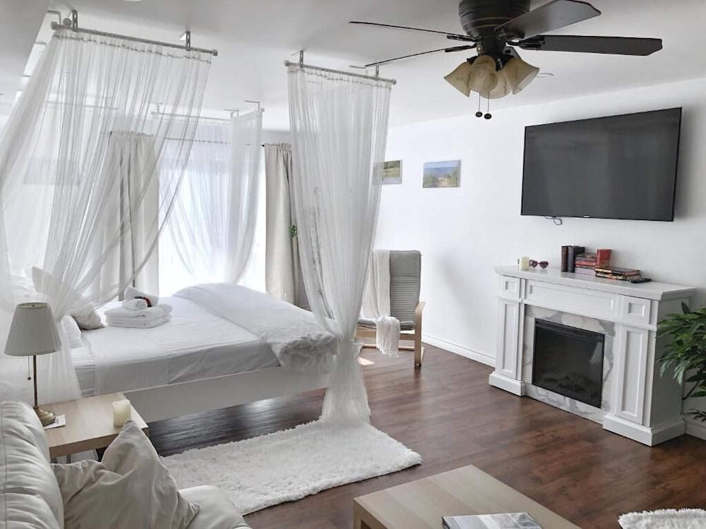 Romantic Studio Cottage