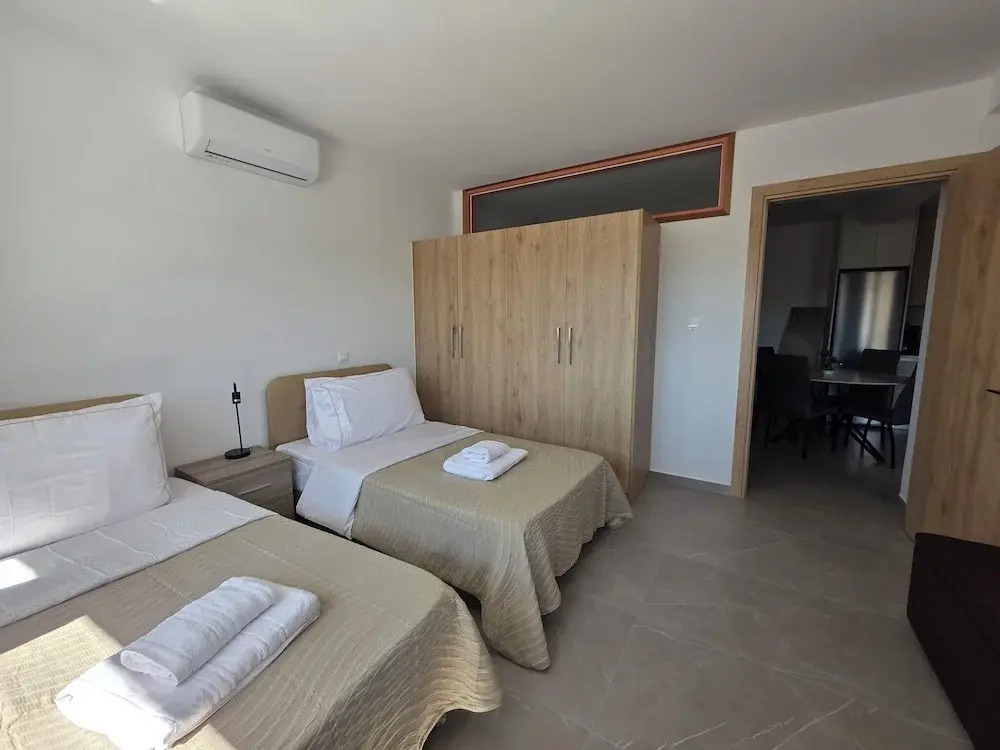 Spacious Two Bedroom Suites in Old Town