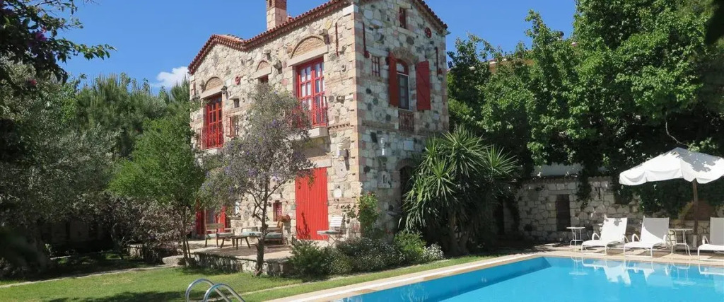 Alacati Zeytin Konak Hotel