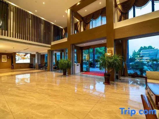 Jialong Hotel (Jinyun Huzhen)