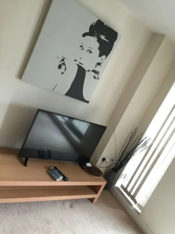 ROC Apartments - Quartz